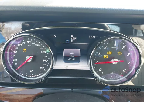 2019 Mercedes-Benz E 300 4Matic из США, поврежденный, VIN WDDZF4KB5KA521634